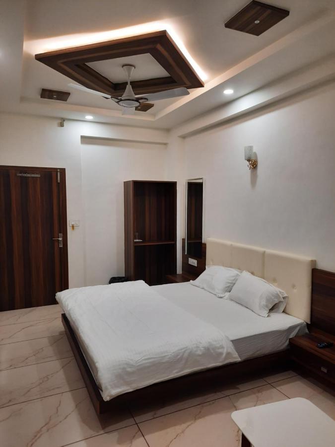 Hotel The Grand Shiva Gondal Exteriér fotografie