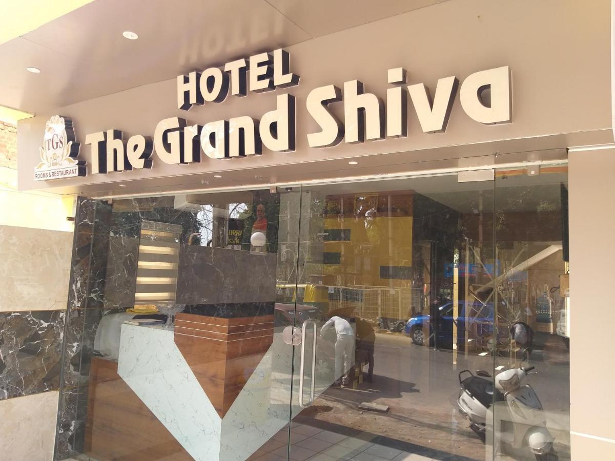 Hotel The Grand Shiva Gondal Exteriér fotografie